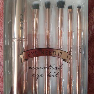 Brand New Cala 5 PC. Brush Set & Travel Case